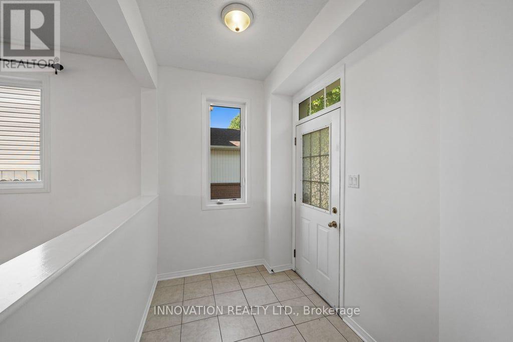 574 Aberfoyle Circle Property Photo 4