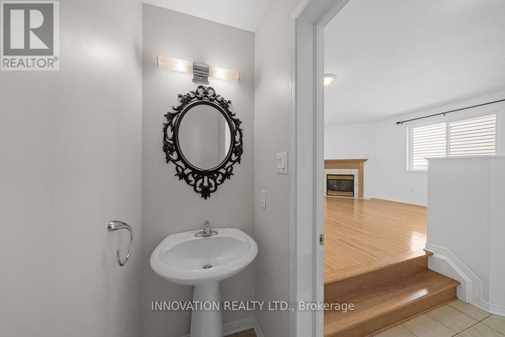 574 Aberfoyle Circle Property Photo 6