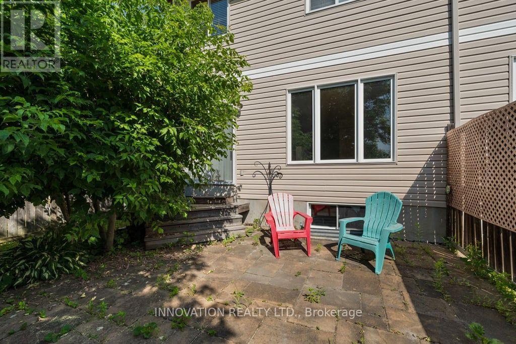 574 Aberfoyle Circle Property Photo 32