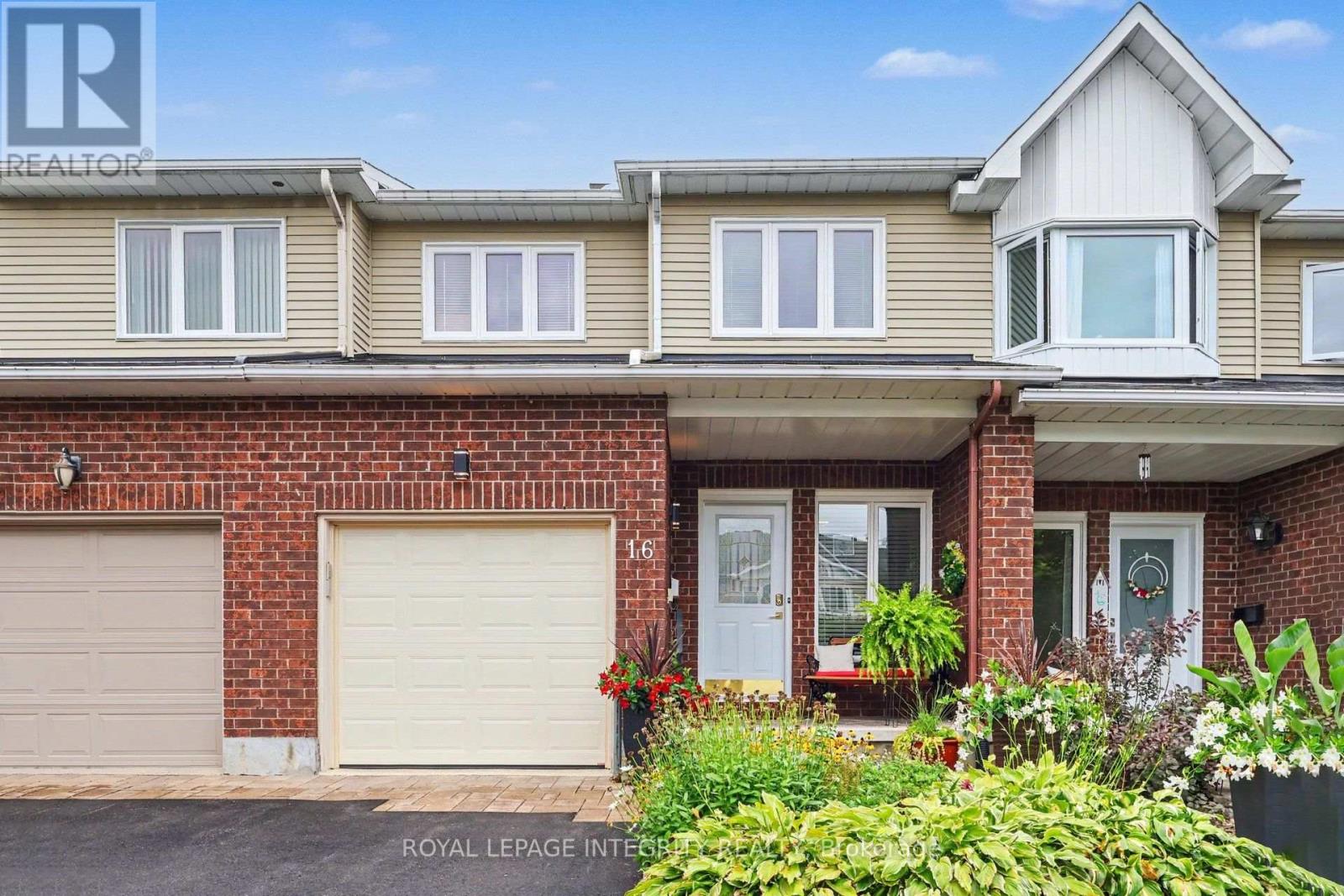 16 Streamwood Lane Property Photo 1