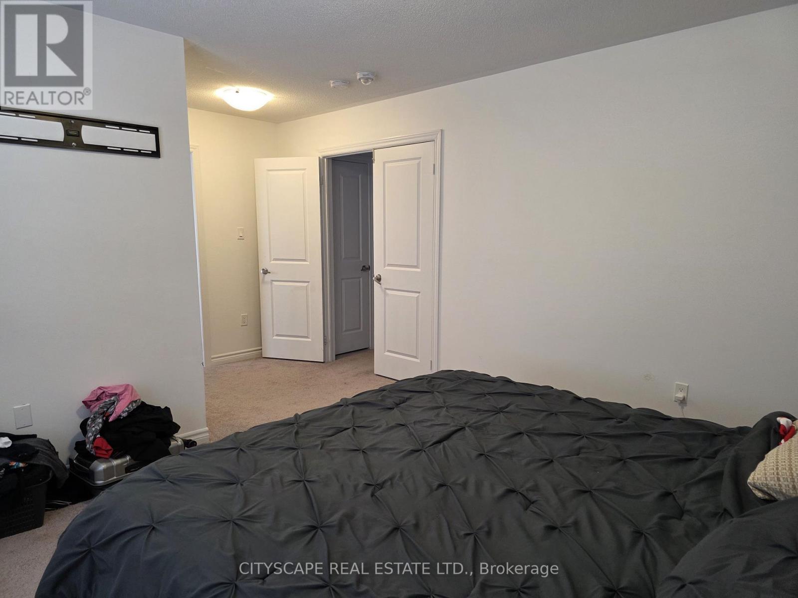 351 Ridley Crescent Property Photo 22