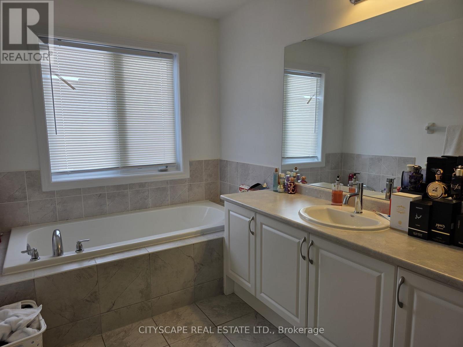 351 Ridley Crescent Property Photo 24