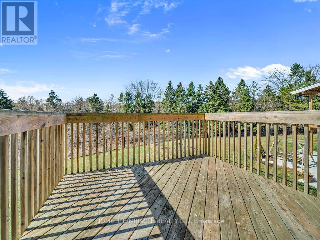 52 Compass Trail Property Photo 43