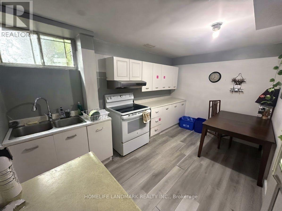 45 West Park Avenue Property Photo 3