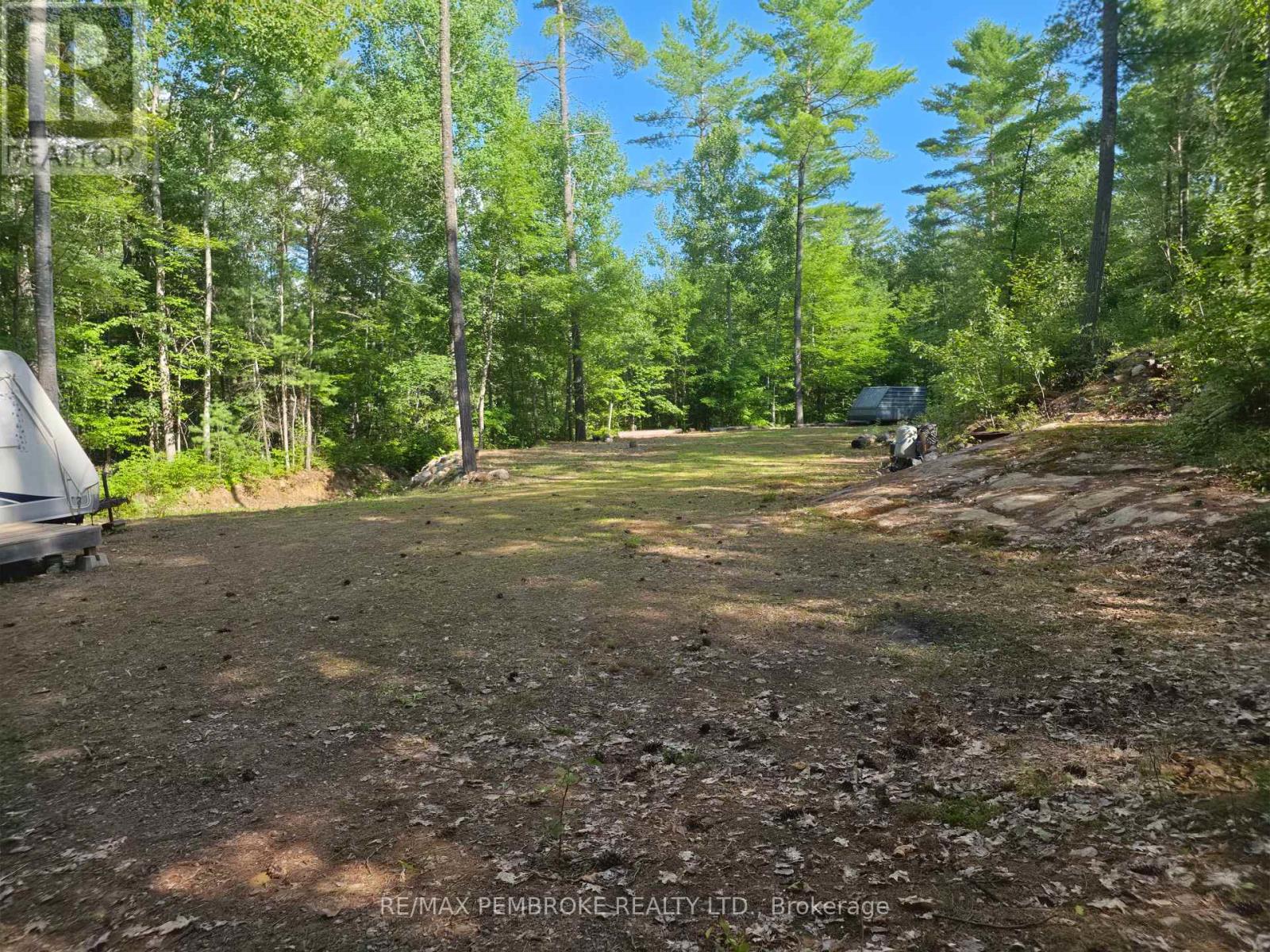 5032 Round Lake Road Property Photo 32