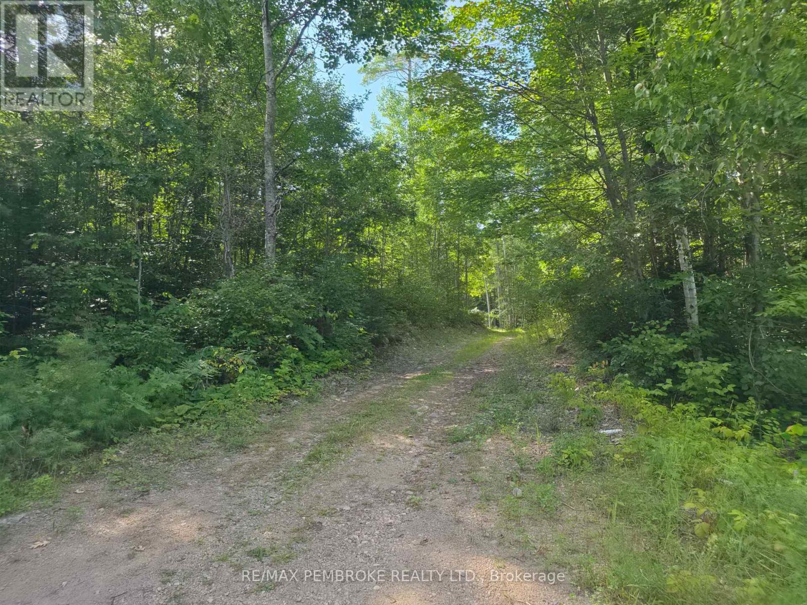 5032 Round Lake Road Property Photo 37