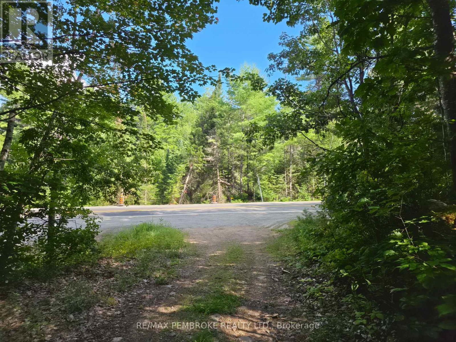 5032 Round Lake Road Property Photo 38