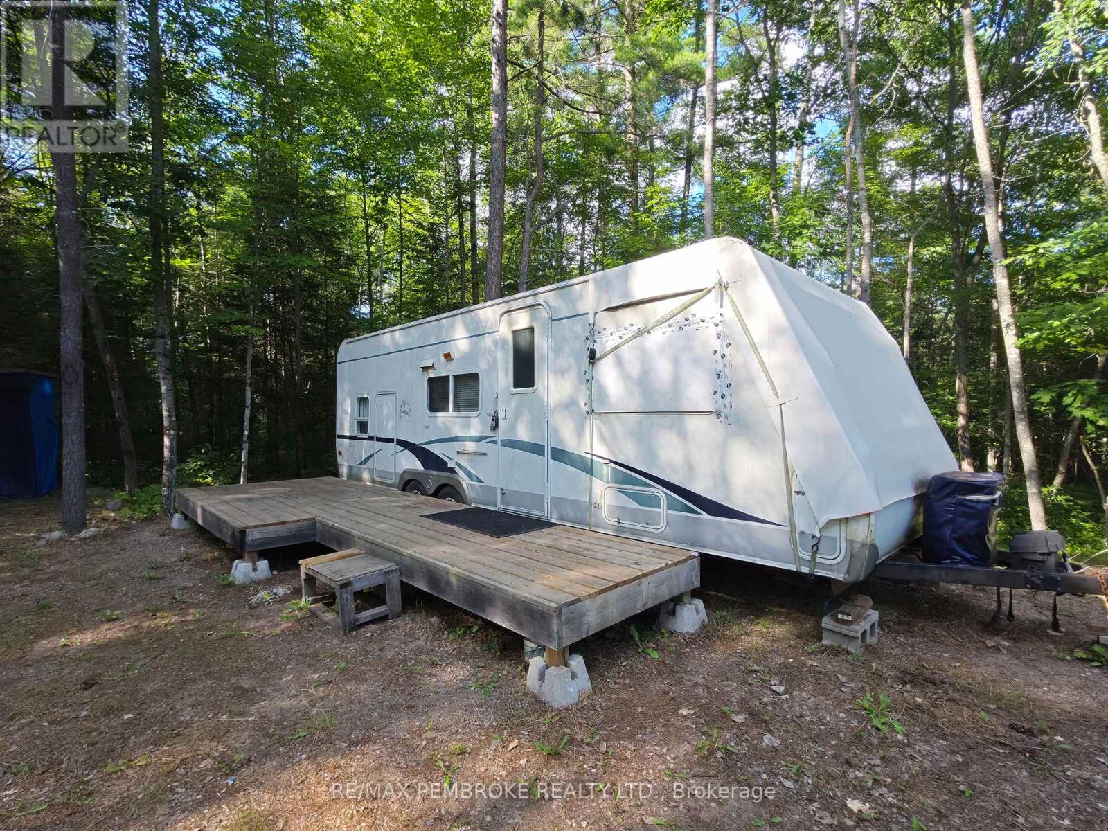 5032 Round Lake Road Property Photo 49