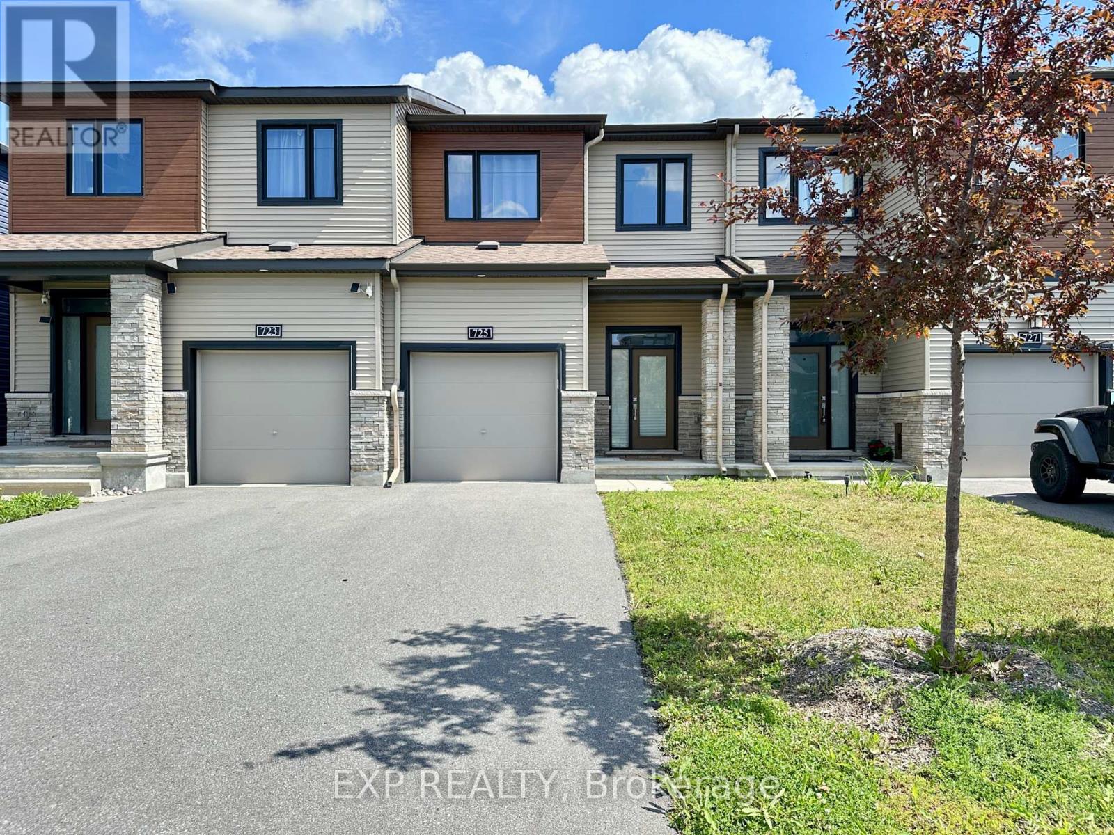 725 CASHMERE TERRACE