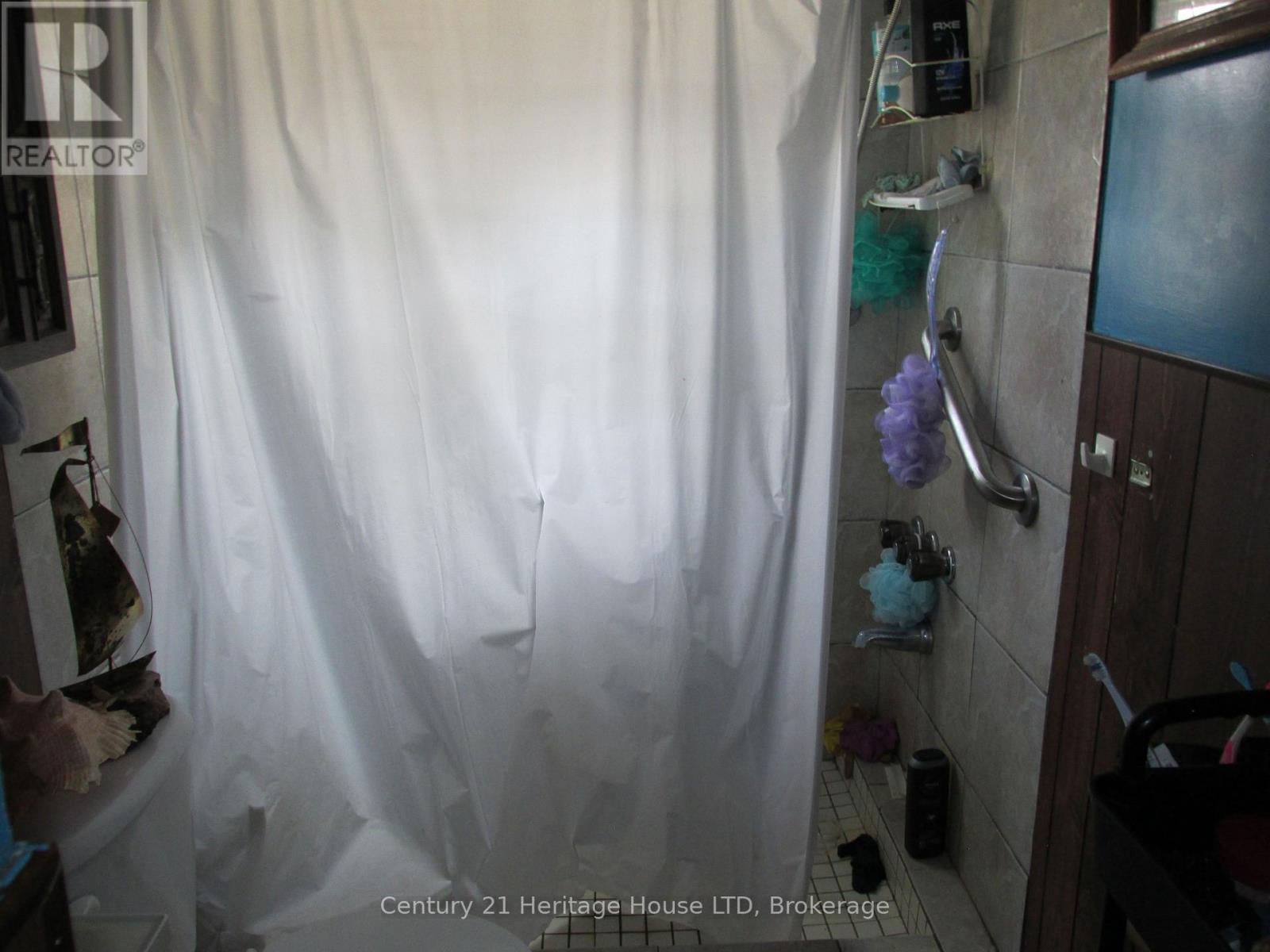 3 Melba Road Property Photo 8