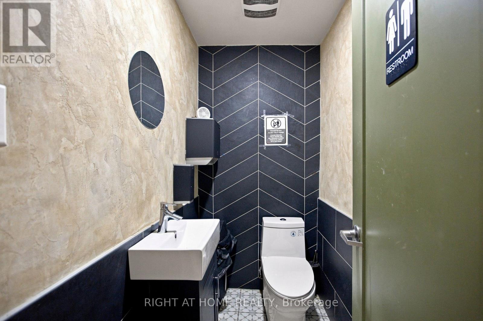 727 Churchill Avenue Property Photo 16