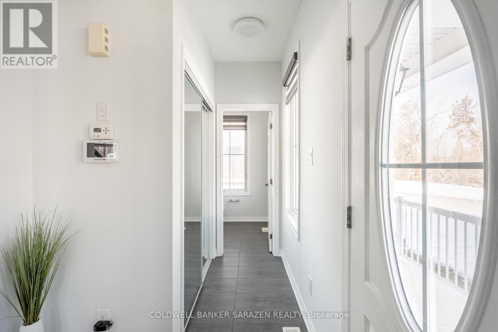 677 Broad Cove Crescent Property Photo 4