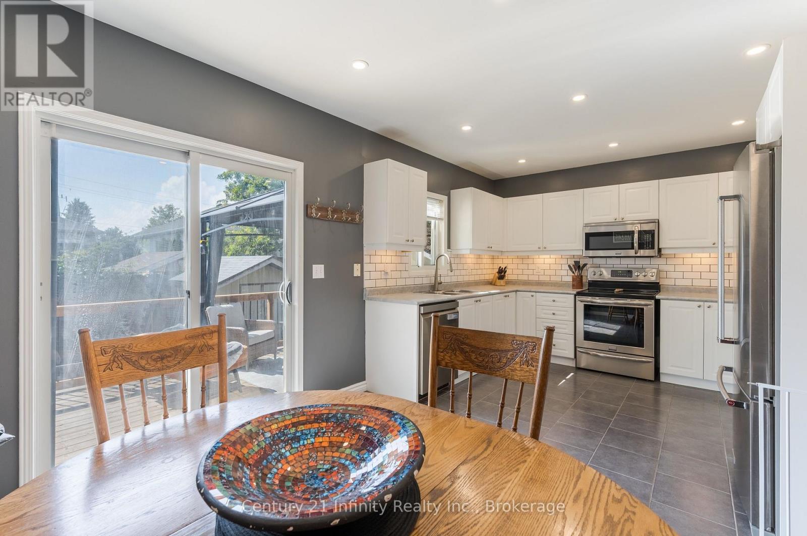 37 Baxter Place Property Photo 20