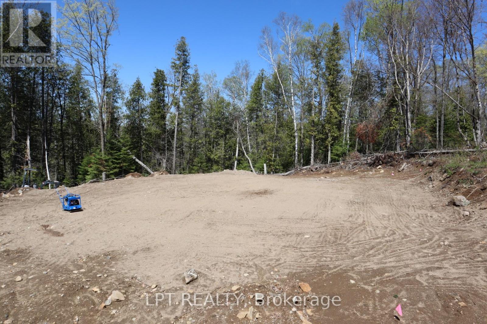 1827 Hybla Road Property Photo 16