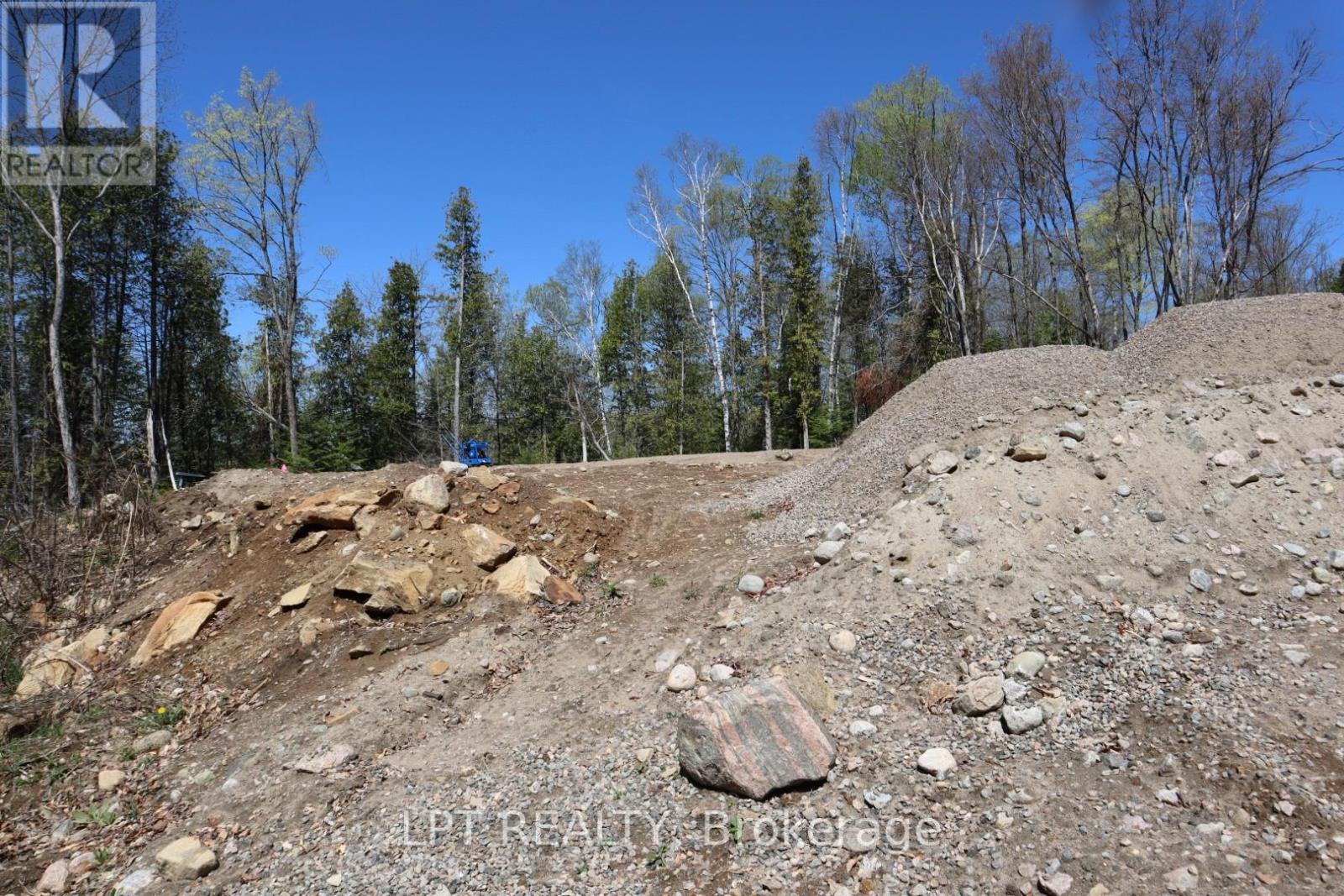 1827 Hybla Road Property Photo 18