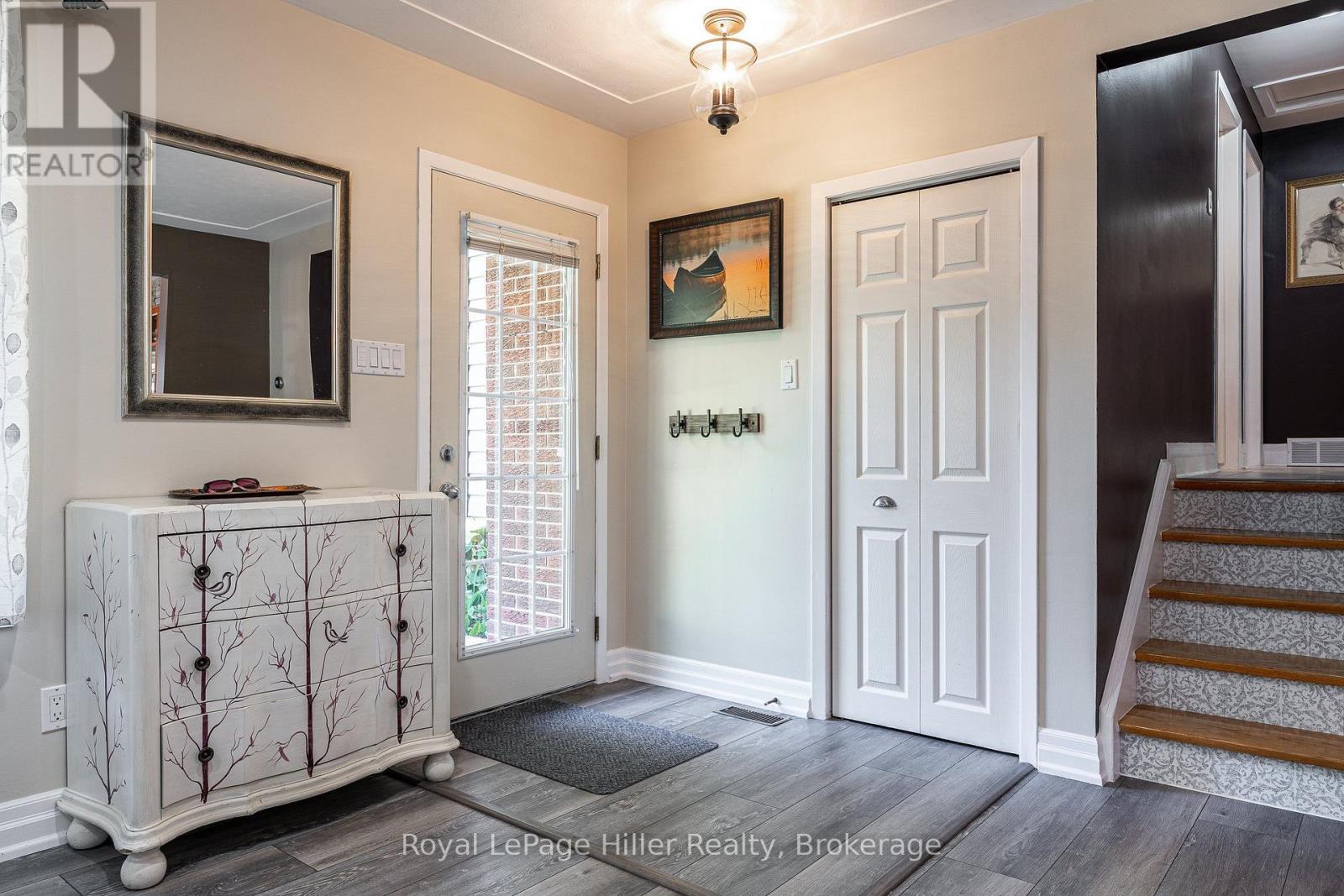 950 O'loane Avenue Property Photo 7