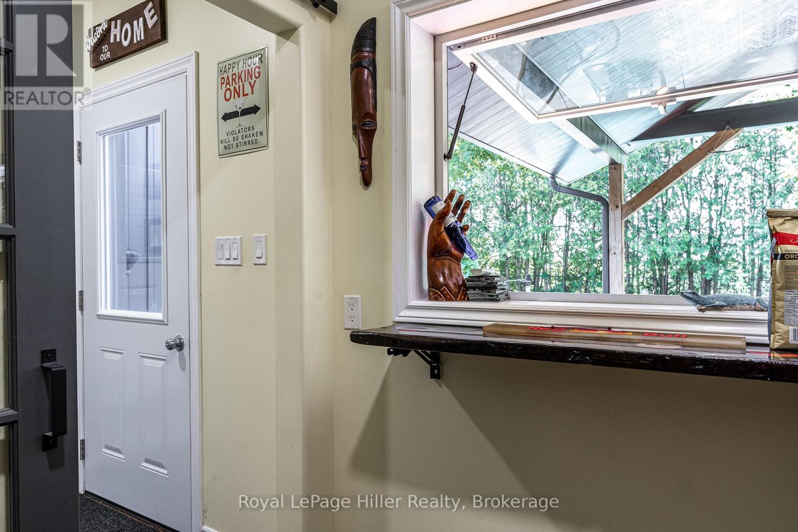 950 O'loane Avenue Property Photo 20