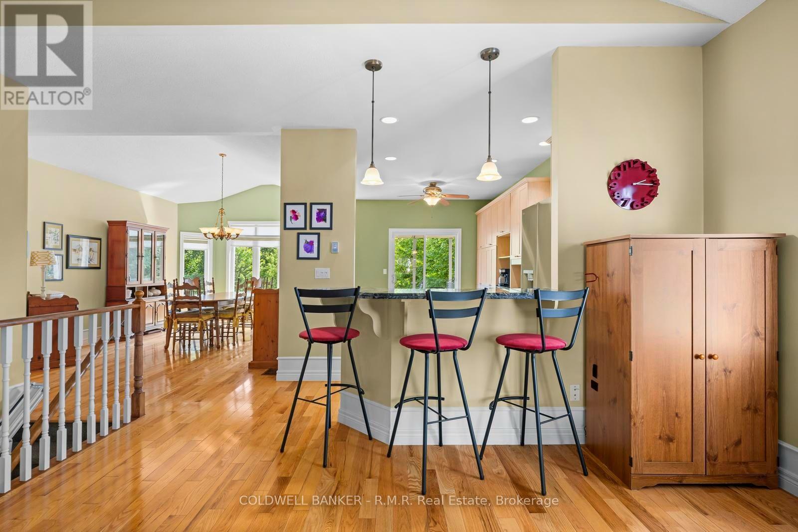 1188 Alder Road E Property Photo 10