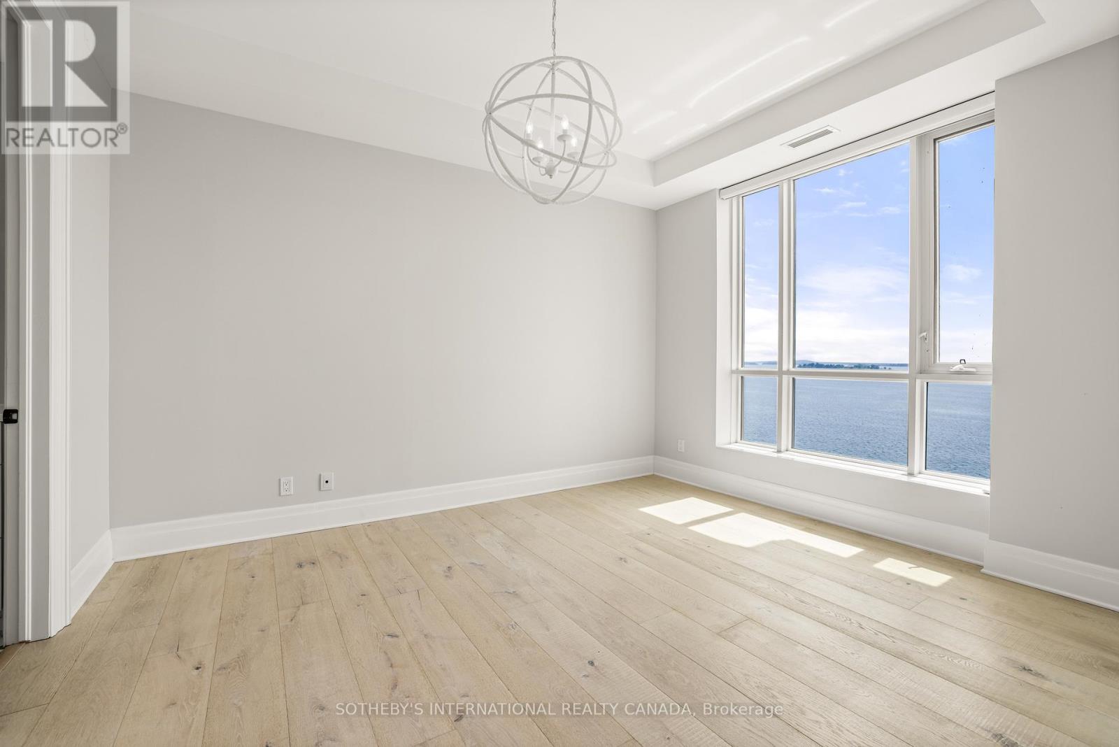 606 - 129a South Street Property Photo 16