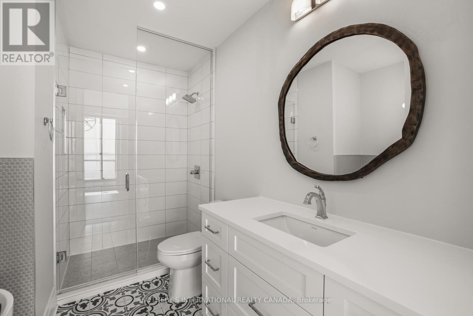 606 - 129a South Street Property Photo 18