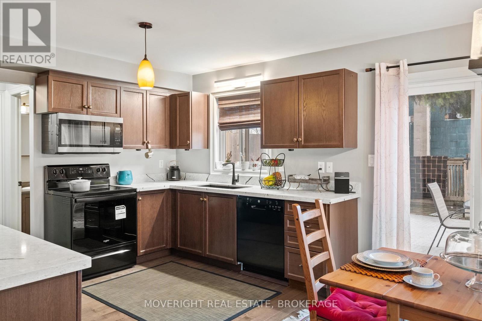 2 Leeson Street Property Photo 13