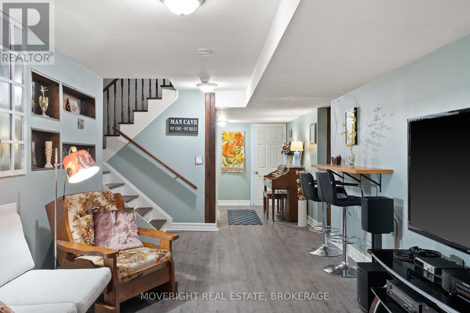 2 Leeson Street Property Photo 32