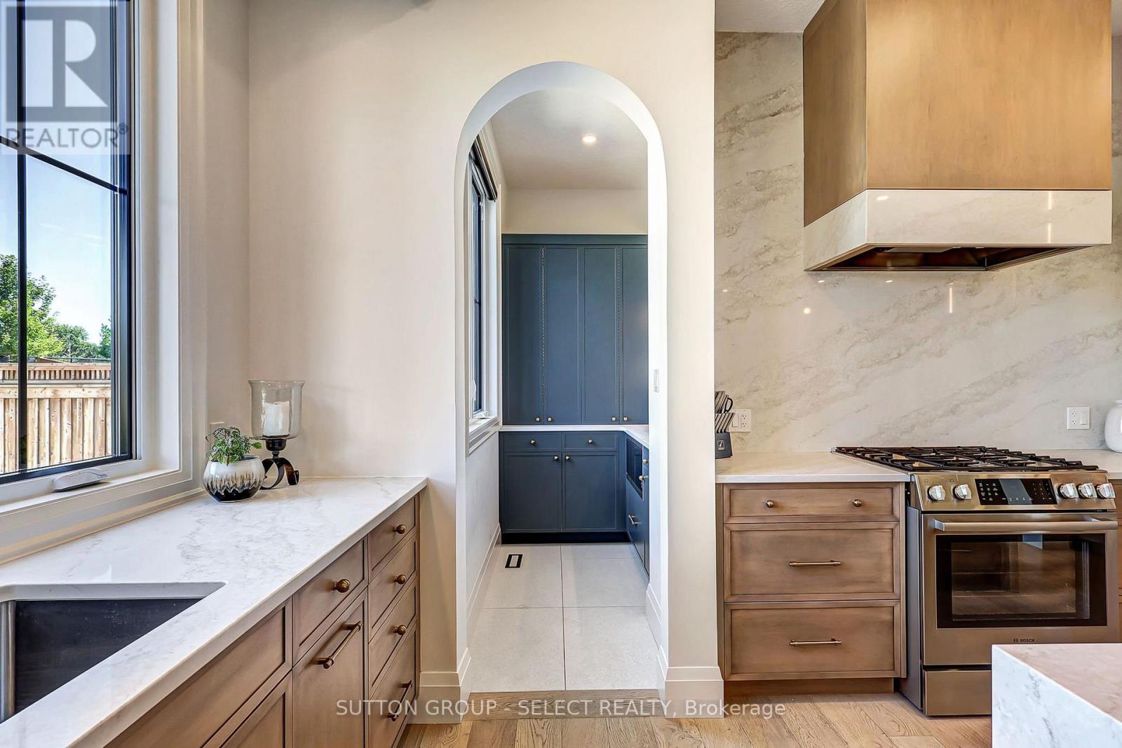 239 Foxborough Place Property Photo 15