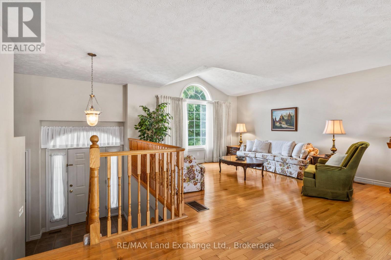 513 Peirson Avenue Property Photo 10