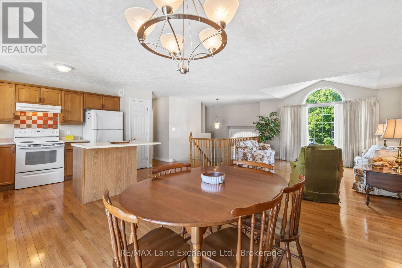 513 Peirson Avenue Property Photo 15