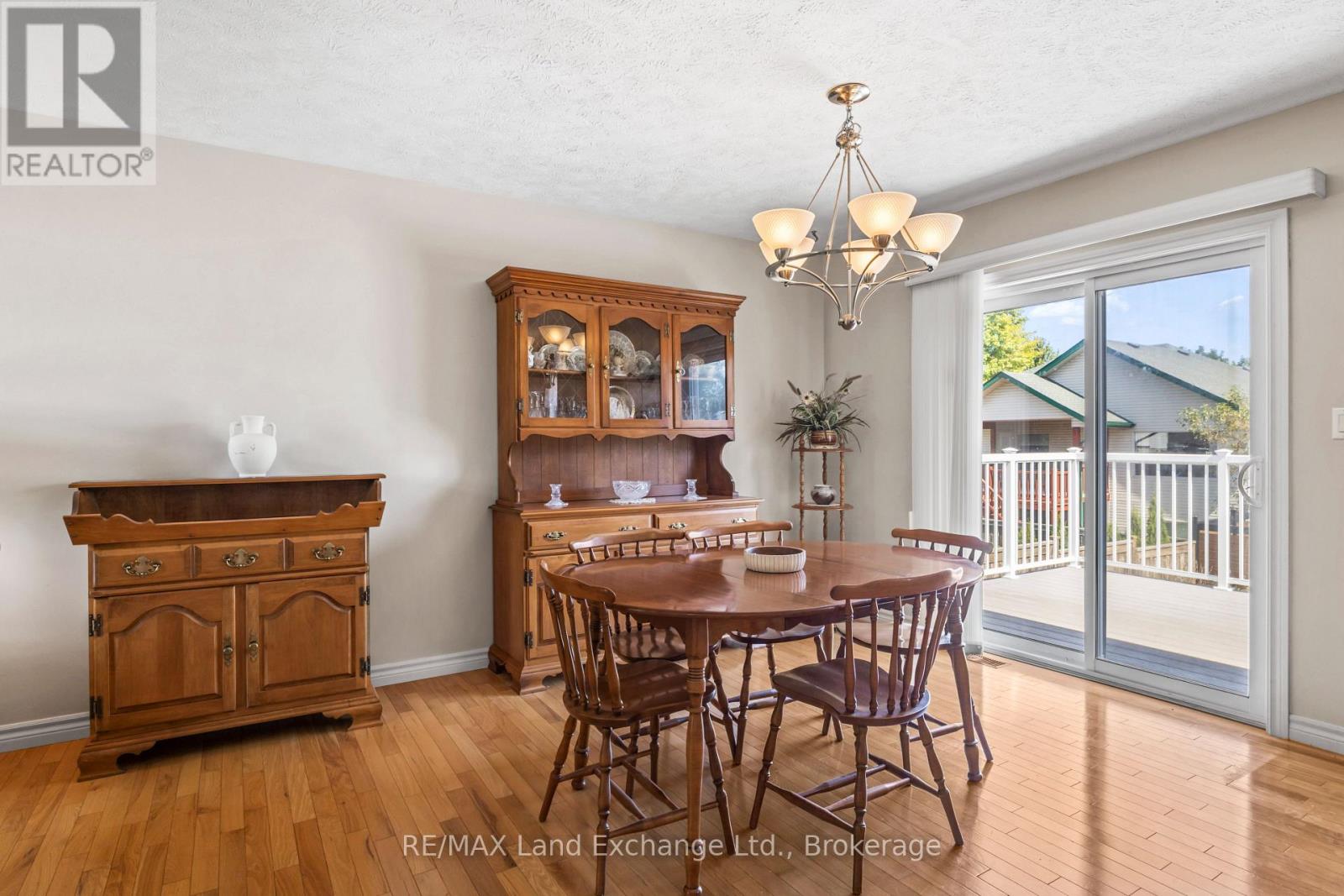513 Peirson Avenue Property Photo 16