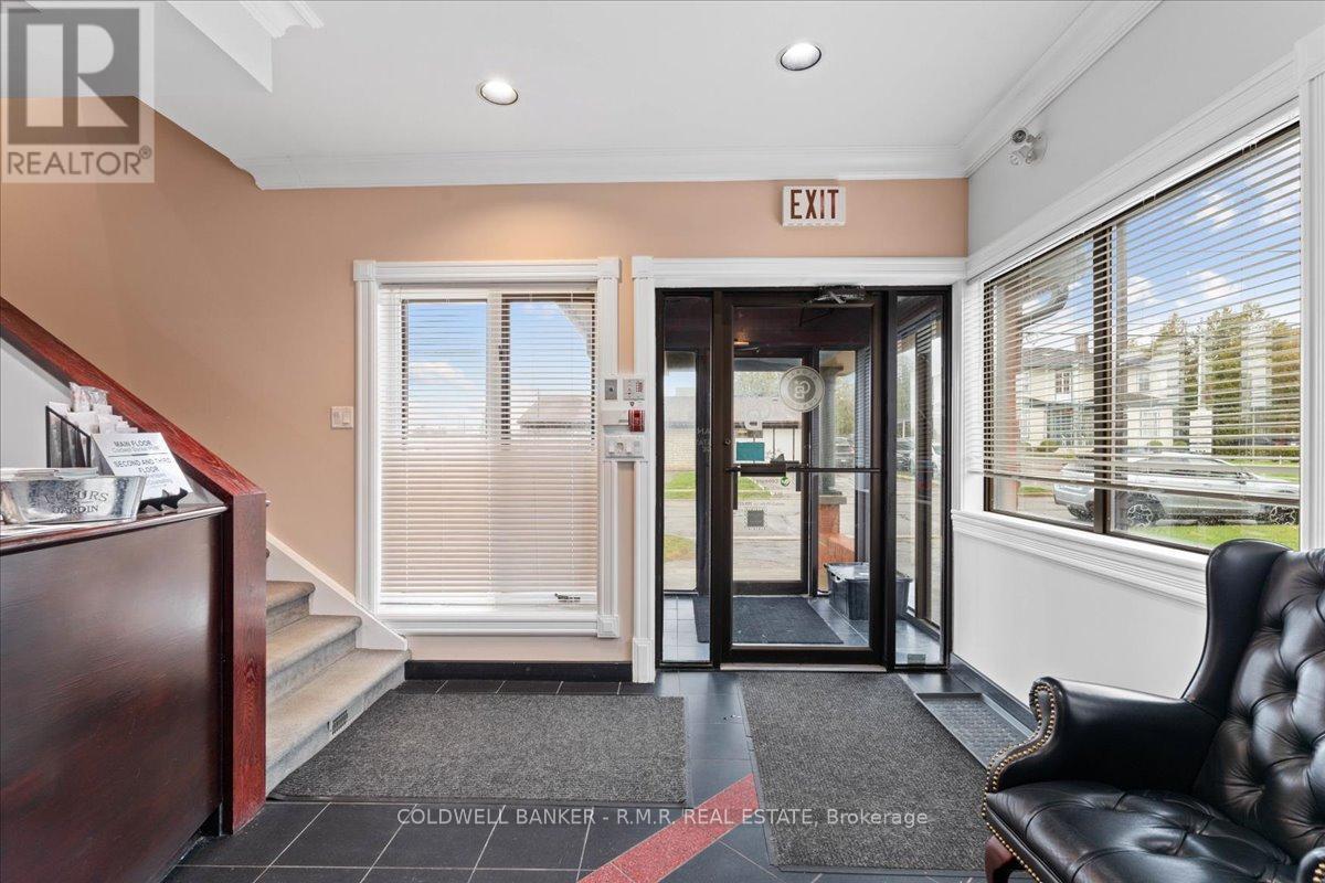 438 Division Street Property Photo 4