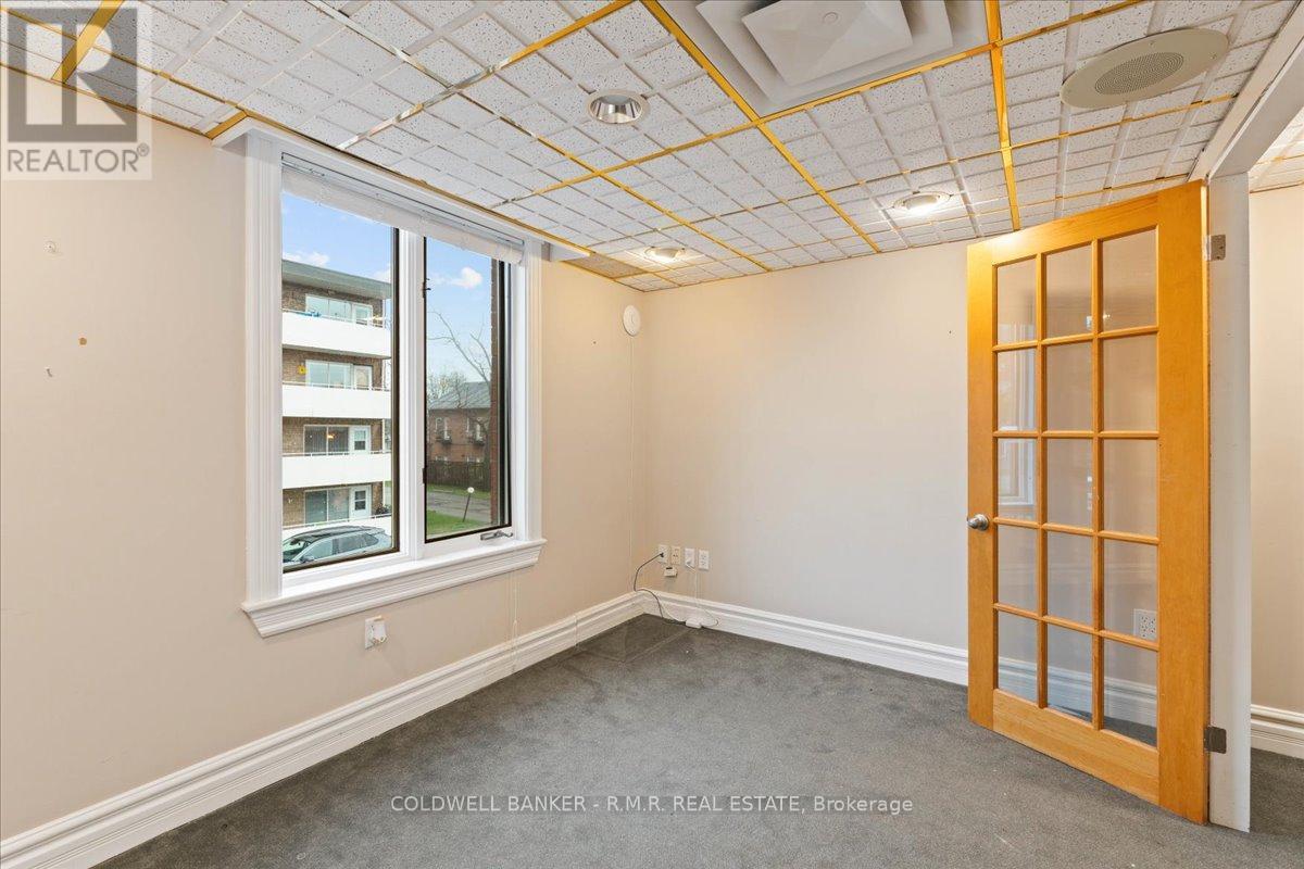 438 Division Street Property Photo 11