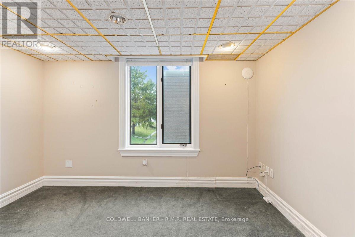 438 Division Street Property Photo 12