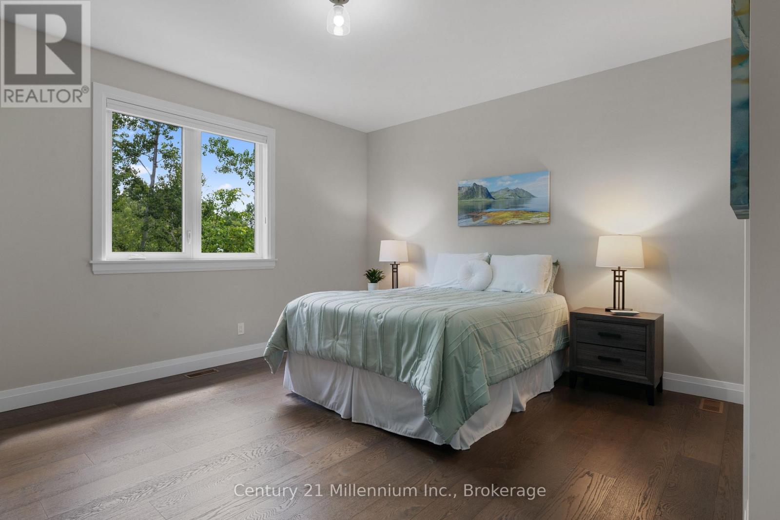 401 Algoma Crescent Property Photo 25