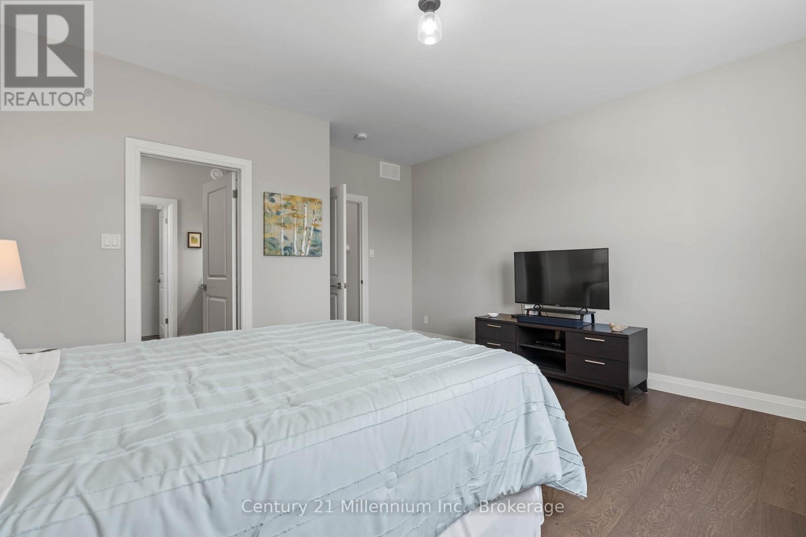 401 Algoma Crescent Property Photo 27