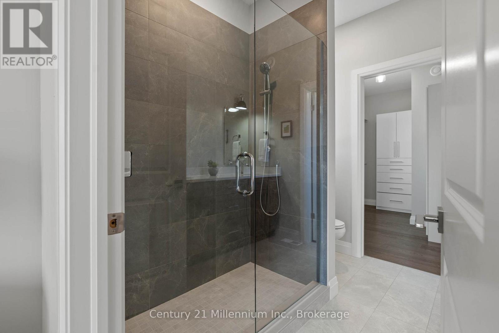 401 Algoma Crescent Property Photo 28