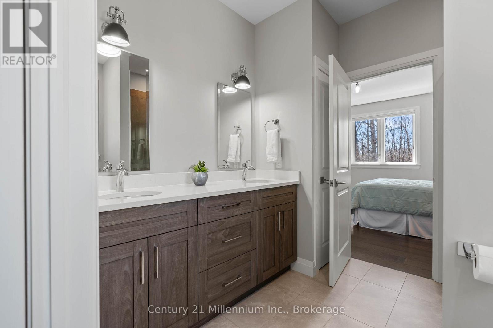 401 Algoma Crescent Property Photo 29