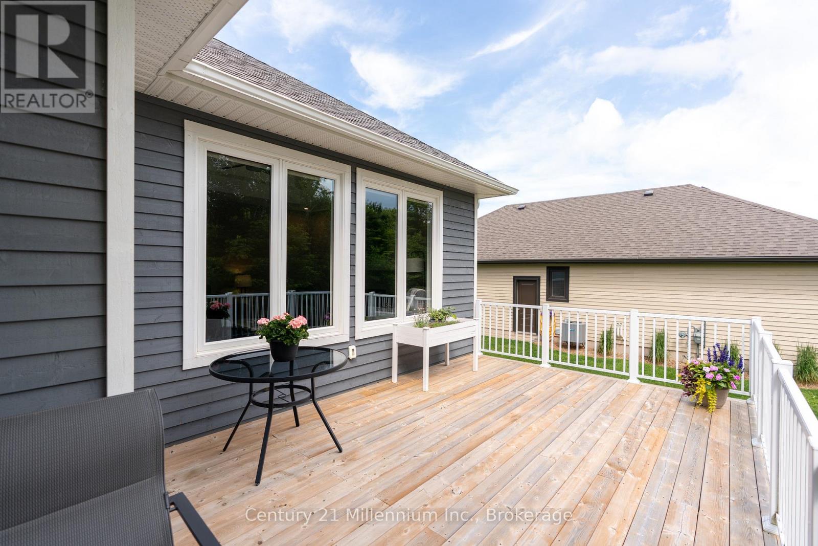 401 Algoma Crescent Property Photo 40