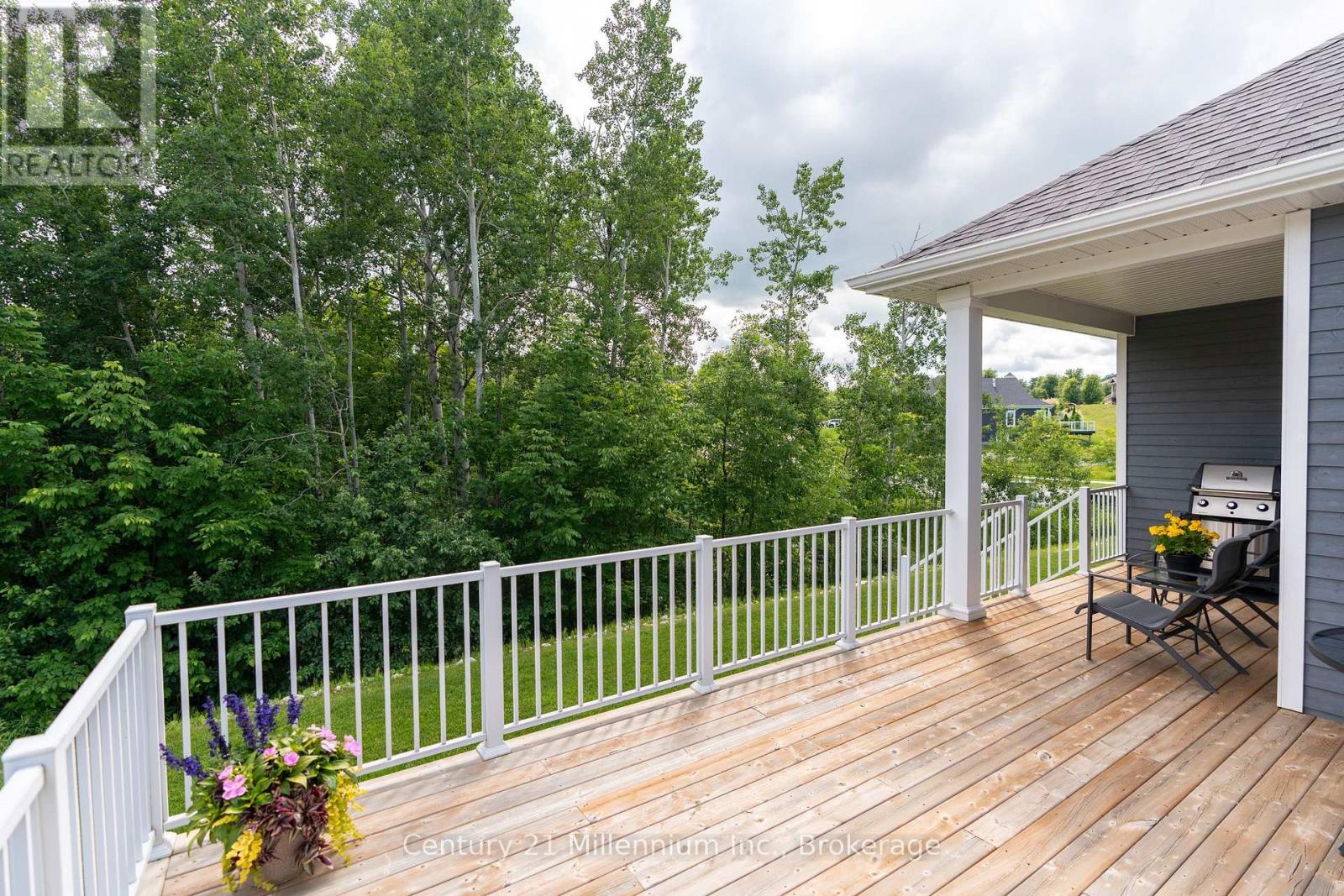 401 Algoma Crescent Property Photo 44
