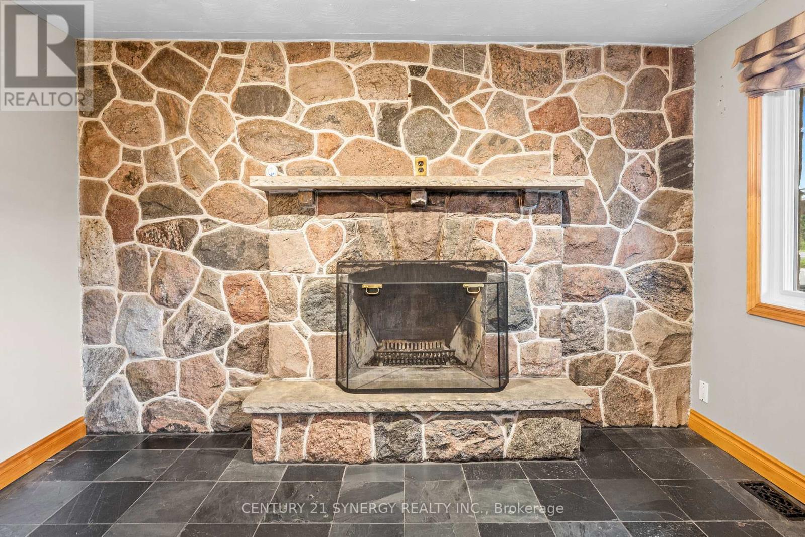 8567 Franktown Road Property Photo 7
