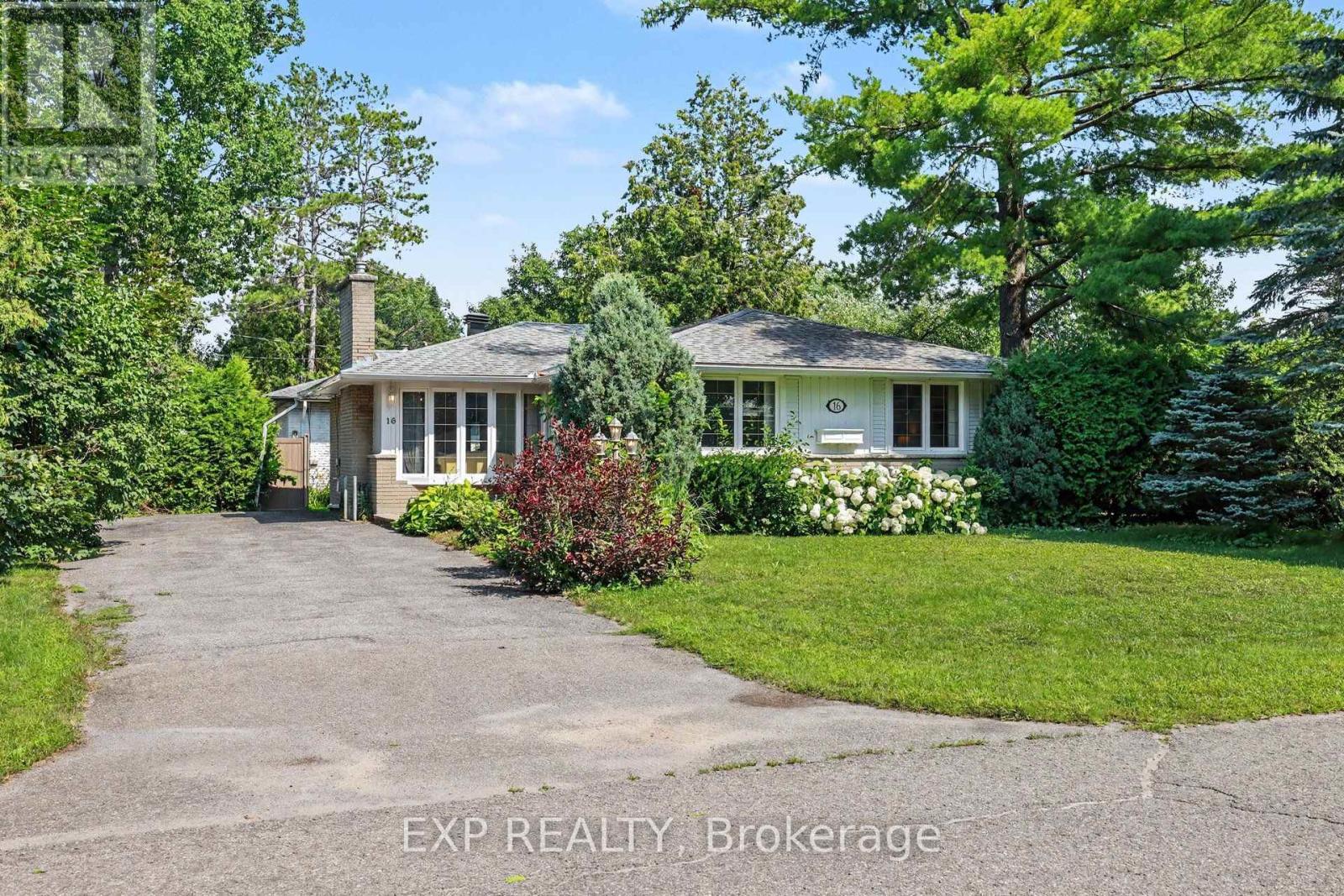 16 ELMSLEY CRESCENT