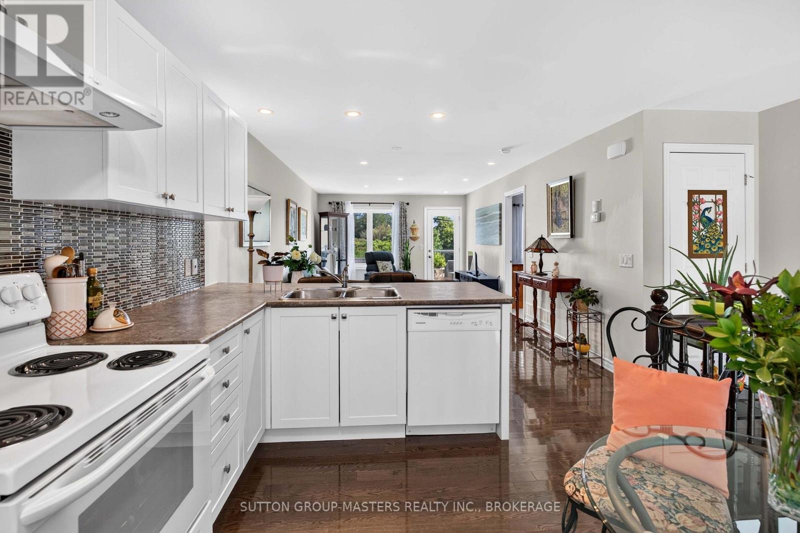 168 Britannia Crescent Property Photo 8