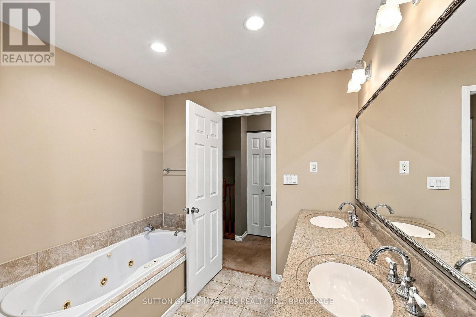 795 Safari Drive Property Photo 25