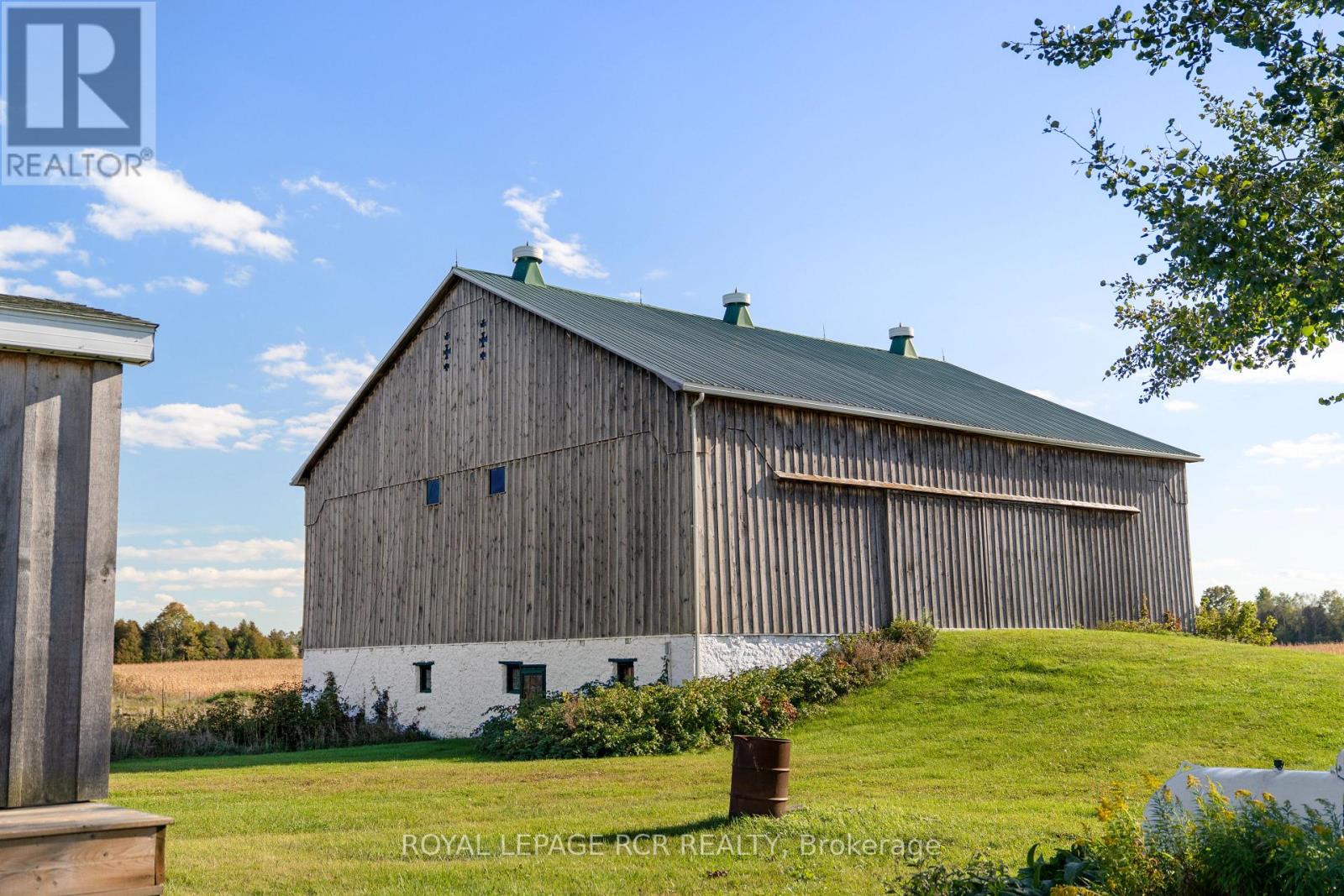 5600 Fourth Line Property Photo 8