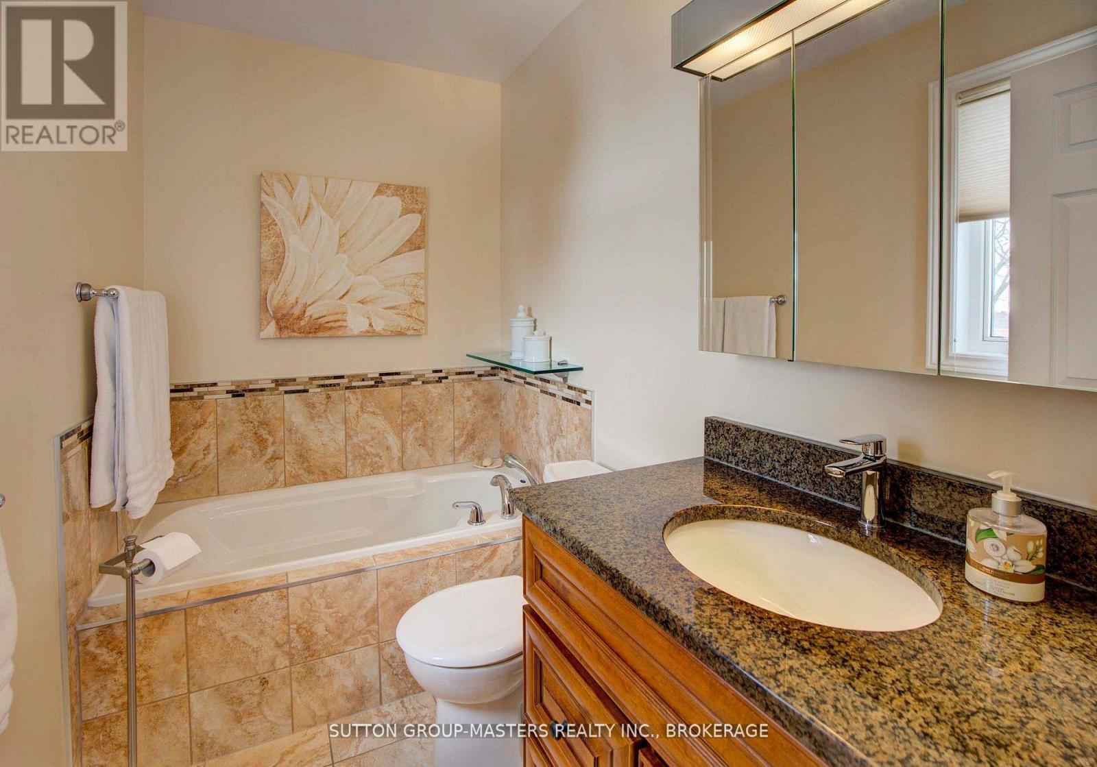 24 Glenora Drive Property Photo 27