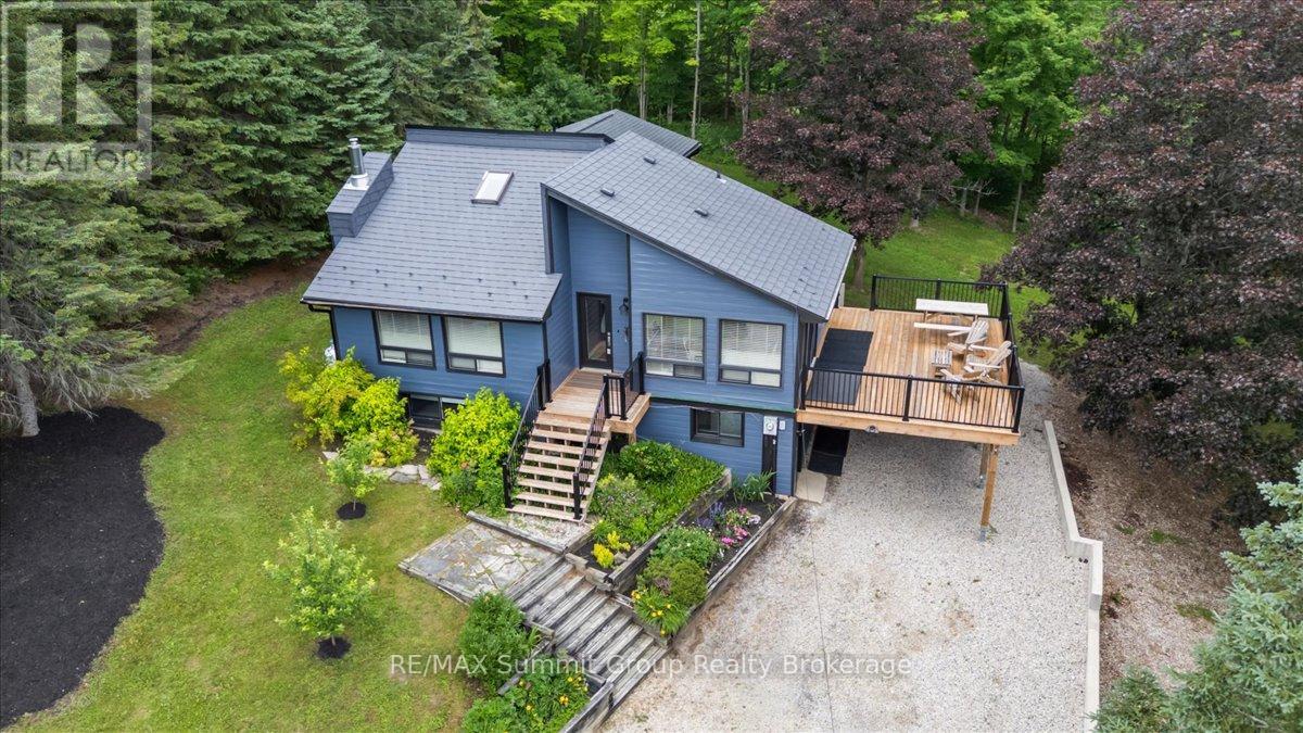 123 Amik Court Property Photo 1
