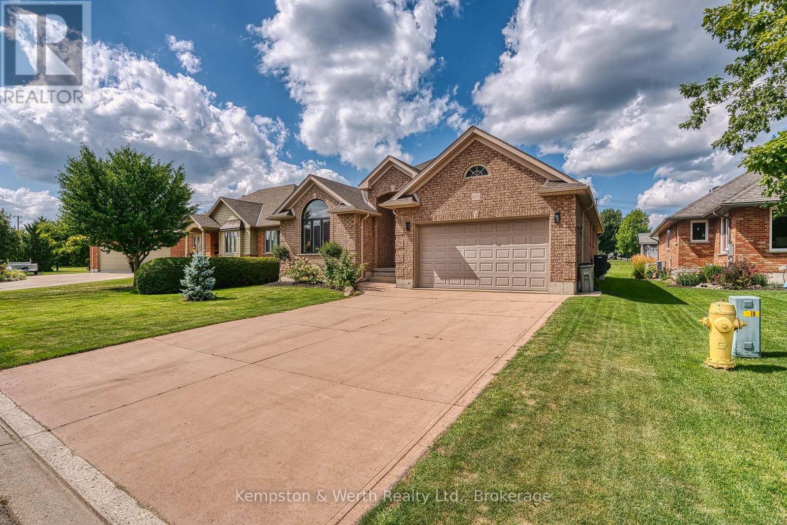635 Riverview Drive Property Photo 4