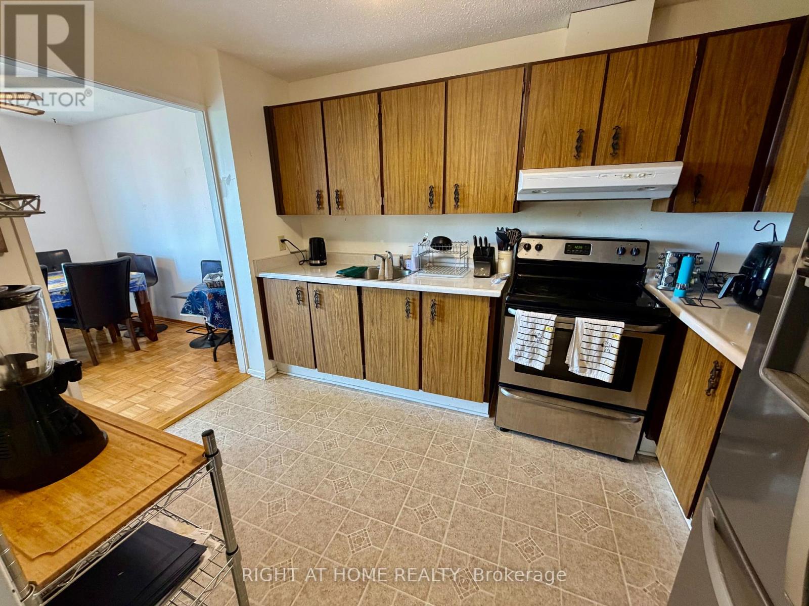 601 - 1505 Baseline Road Property Photo 8