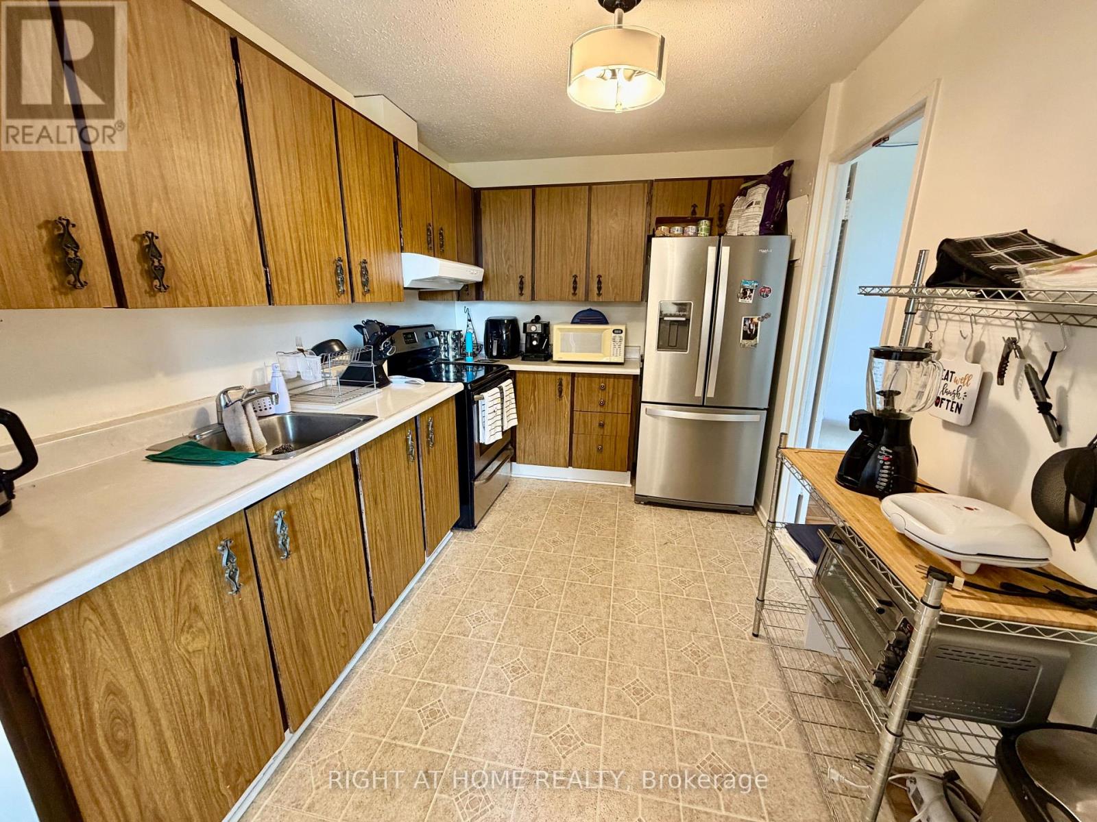601 - 1505 Baseline Road Property Photo 9