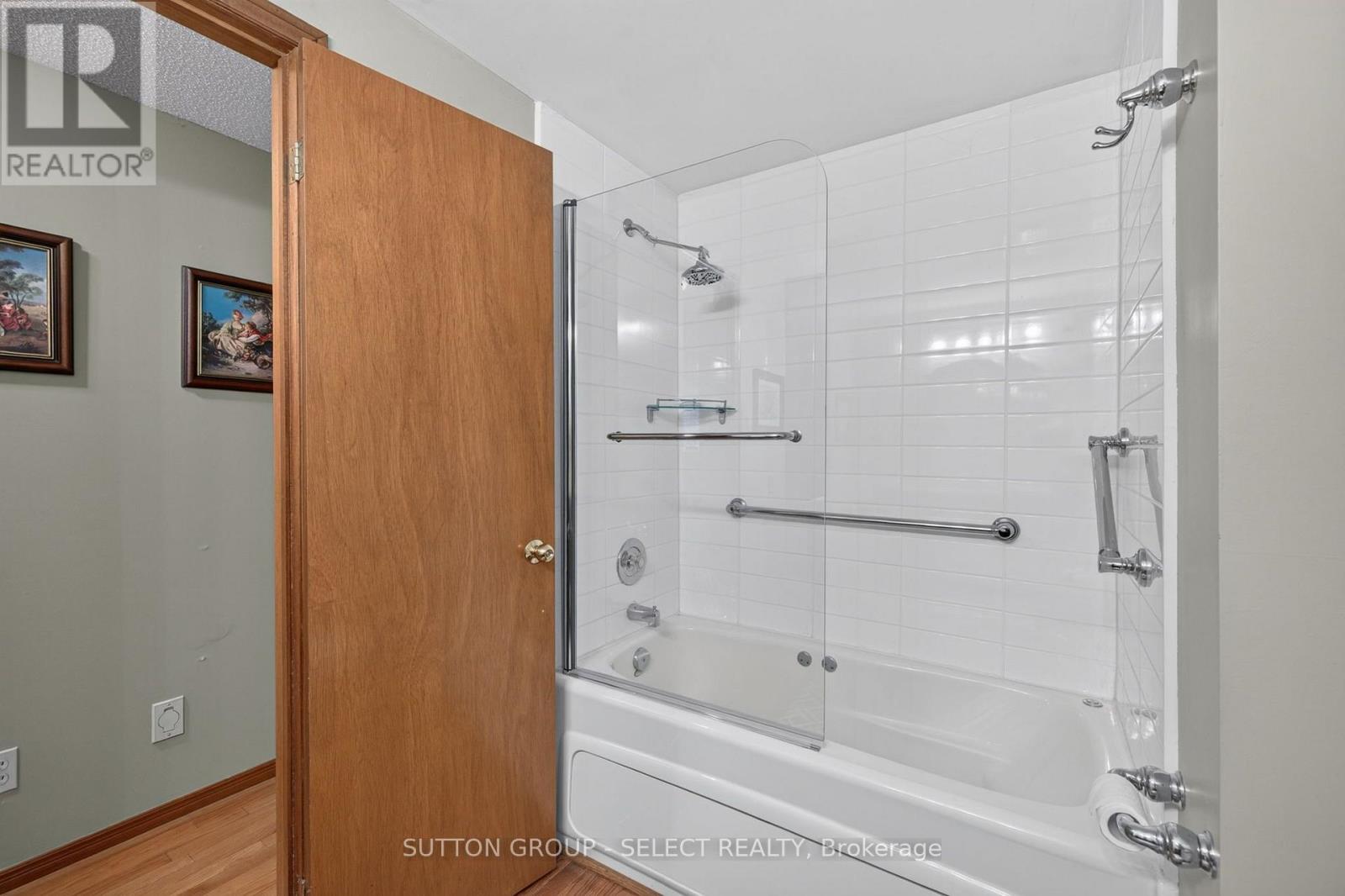 1769 Jalna Boulevard Property Photo 24